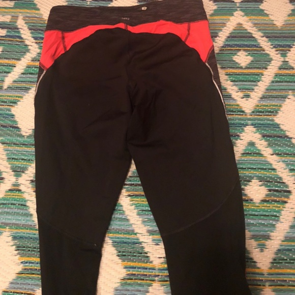 Lucy Crop Skinny Leg Yoga Pant Size Medium - Picture 5 of 5